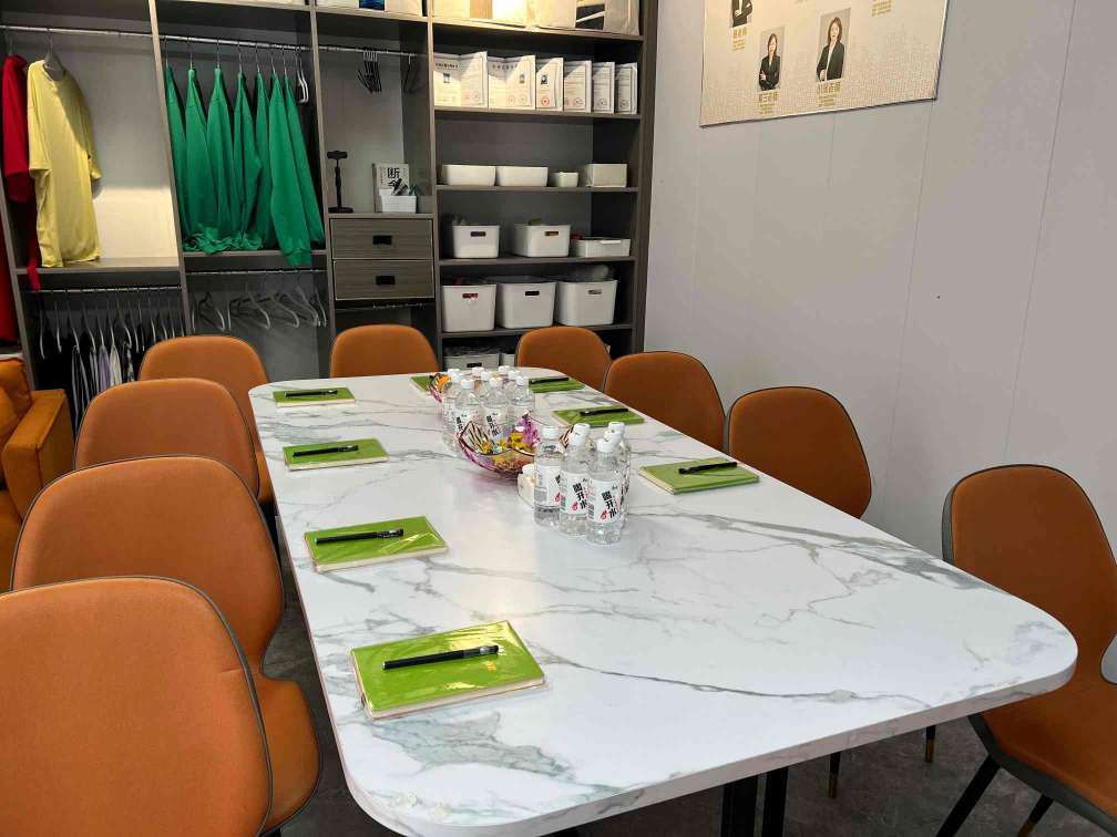 常熟家政三方签约室_视频面试现场